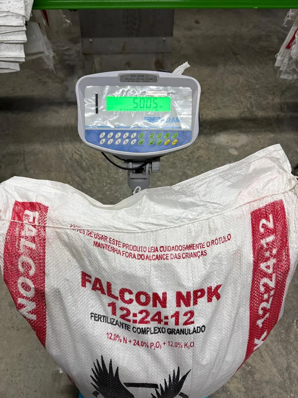 Weighing and quality check of an NPK bag